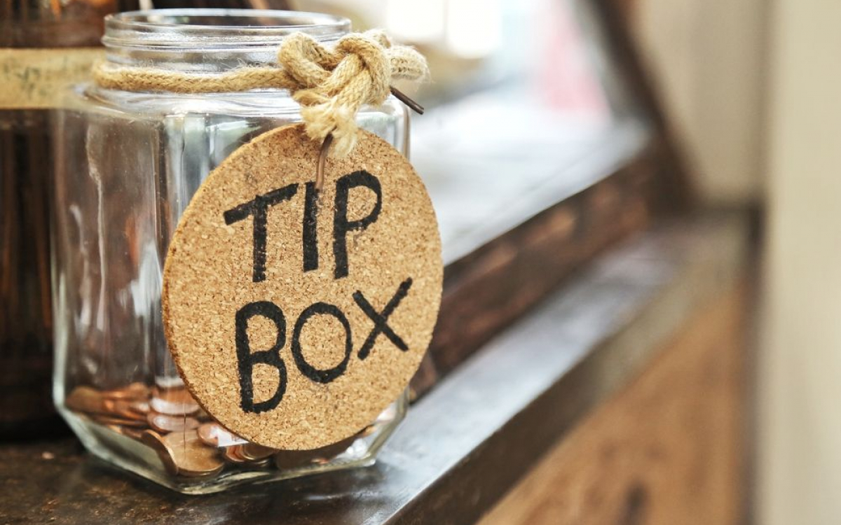 Some notes about payment and tips on a Halong Bay cruise Some notes about payment and tips on a Halong Bay cruise