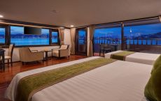 Triple VIP private balcony