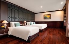 Twin bed private balcony