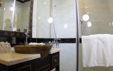 Bathroom Suite cabin