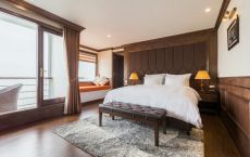 Connecting suite private balcony