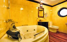 Bathroom Suite cabin