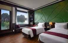 Twin bed private balcony