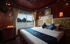 Ocean balcony upper floor