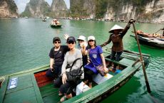 Floating village tour