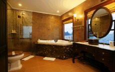 Bathroom: Phoenix & Dragon