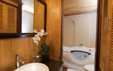 Bathroom Suite Cabin
