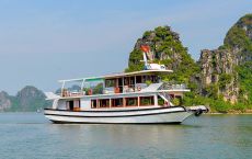 The boat of luxury tour