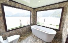 Bathroom Suite cabin