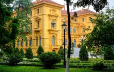 Hanoi City tour: President Palace