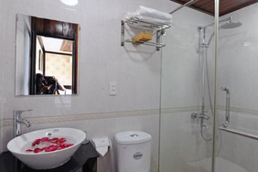 Halong Albatross Cruise