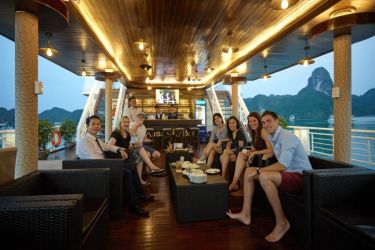 Alisa Cruise Halong Bay
