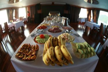 Calypso Premium Cruise