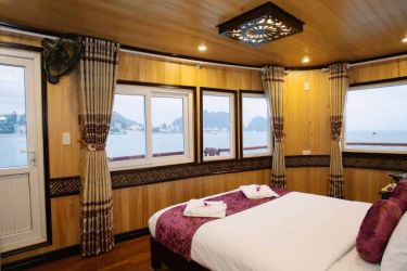 Cristina Diamond Cruise