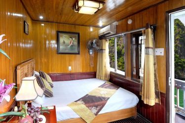 Halong Cristina Cruise