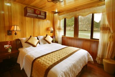 Halong Elizabeth Sails