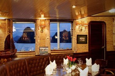 Halong Emeraude Cruise