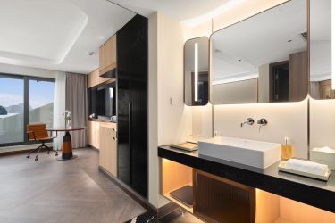 Essence Grand Cruise