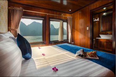 Flamingo Cruise Halong