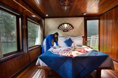 Flamingo Cruise Halong