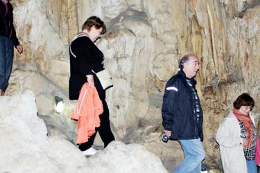 Garden Bay Premium Cruise