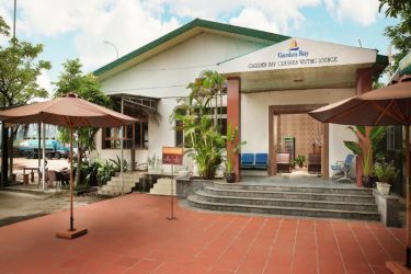 Garden Bay Premium Cruise