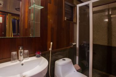 Monkey Island Cruise