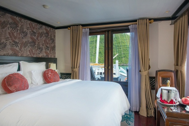 Paradise Luxury Cruise