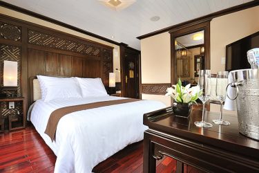 Paradise Luxury Cruise