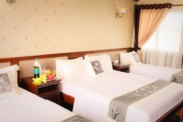 Halong Phoenix Cruiser