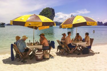 L’Amour Junk 1 cabin