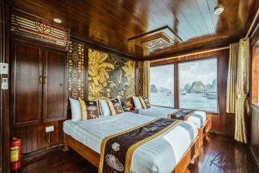 Renea Cruise - Bai Tu Long