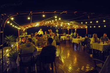 Renea Cruise - Bai Tu Long