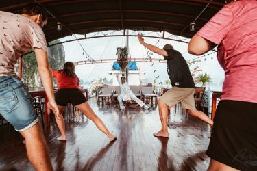 Renea Cruise - Bai Tu Long