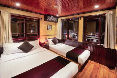 Swan Cruise Bai Tu Long