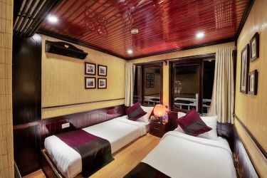 Swan Cruise Bai Tu Long