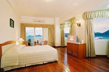 Cristina Diamond Cruise