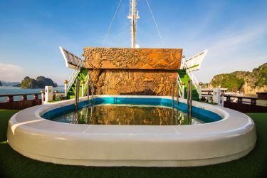 Dragon Legend Cruise