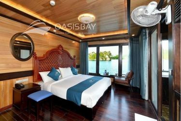 Oasis Bay Party Cruise