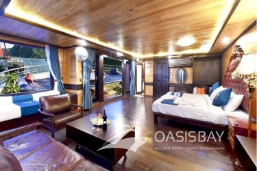 Oasis Bay Party Cruise