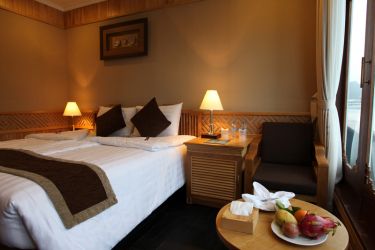 Mila cruise (Luxury Pelican Cruise)