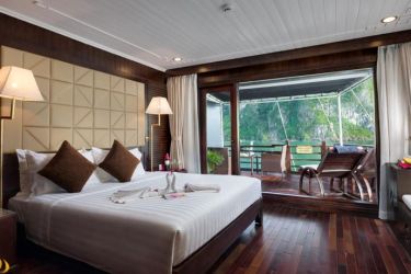 Mila cruise (Luxury Pelican Cruise)