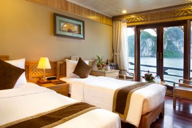 Mila cruise (Luxury Pelican Cruise)