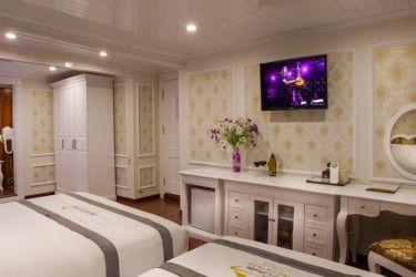 Halong Signature Cruise