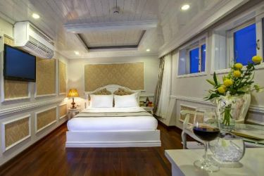 Halong Signature Cruise
