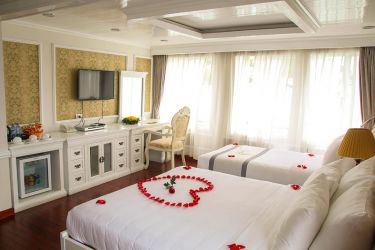 Halong Signature Cruise