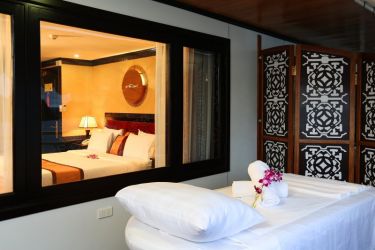 Halong Starlight Cruise