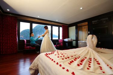Halong Starlight Cruise
