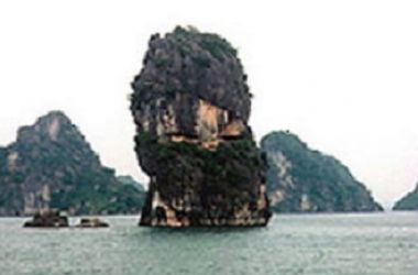 Monster Head Islets (Mat Quy Islet)