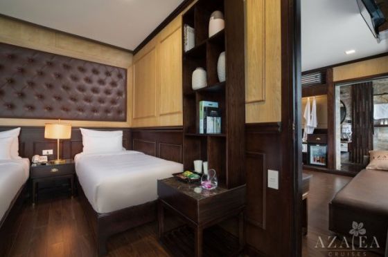 Family Connecting Balcony - 1st floor